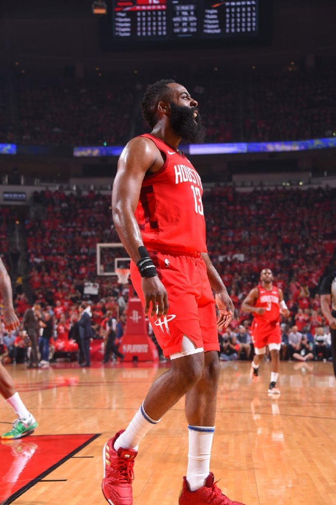 边路对抗 边路对抗